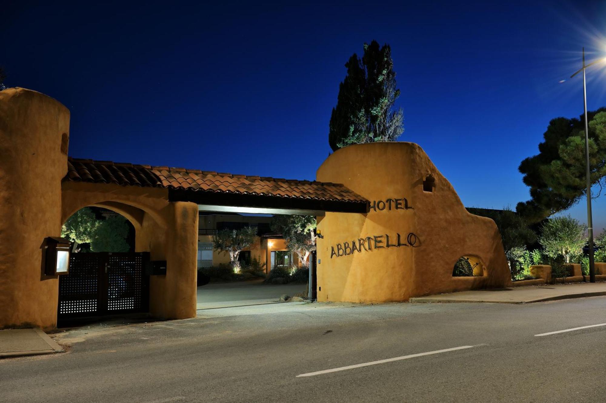 Hotel Abbartello Олмето Екстериор снимка